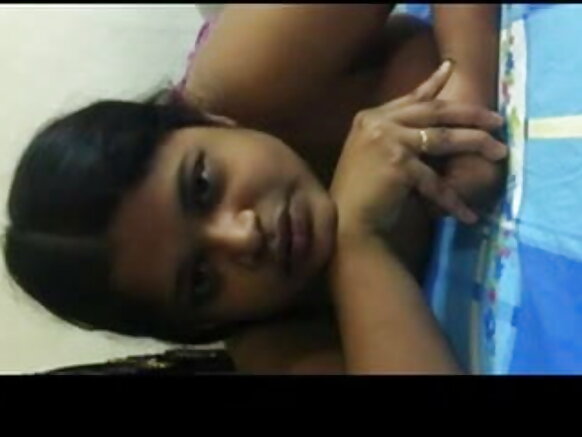 Desi bangla umukobwa asangira abakobwa mu hindi camera sexy yuguruye ubumenyi bw'imibonano mpuzabitsina