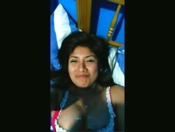 Umukobwa mwiza w'umuhindi Desi yaronse igitsina mu mabere yiwe amashusho meza y'umuhindi mu congereza igihindi Sexy Venom