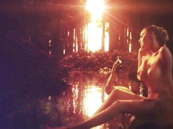 Kama Sherlyn Chopra Videwo y'ubururu bushasha Kama Sutra 3D
