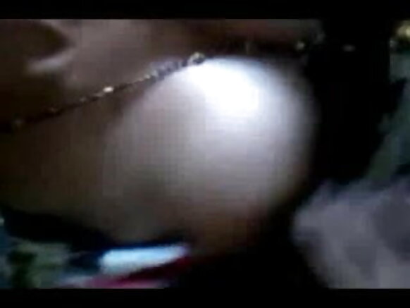 Umuhindi w'ubwenge Aunty w'umuhindi amabere manini filime y'igihindi