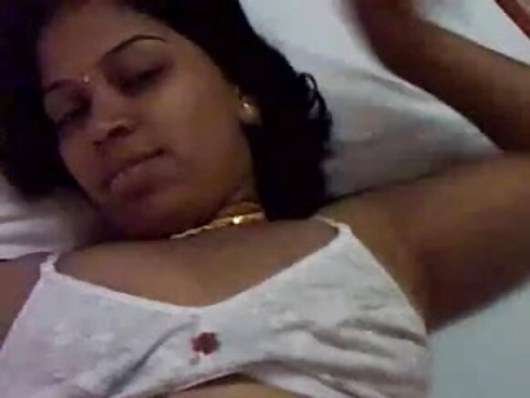 Kerala Senge yerekana ubusa mu Buhindi bwo mu Bumanuko Kerala Senge