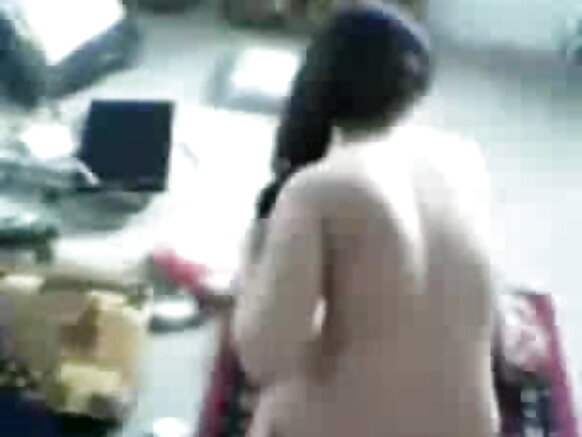 Umuhindi aunty afise amabere manini sexy sexy film video bhojpuri n'amabere manini arekura intanga inyuma yo gusambana