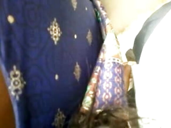 Tamilnadu aunty ariko arisambanya mu ruhame filime yuzuye