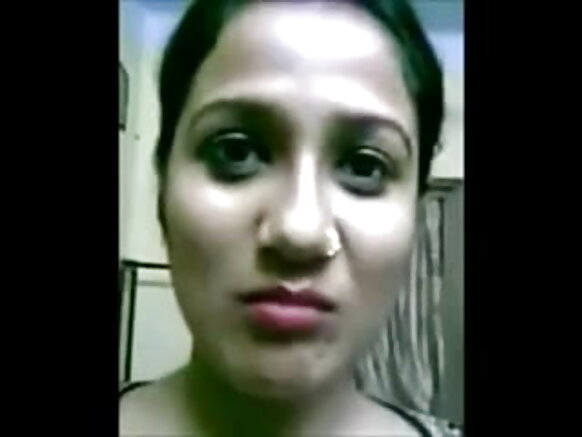 Amabere Manini Umukobwa w'Umuhindi Akuraho Impuzu Kubera Amabere Manini Yakozwe Muhira - Kajal Sexy Movie Muhira