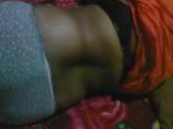 umugore wo mu nzu ku mwiza yuzuye sexy umugore wo mu nzu