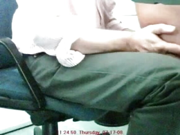 HINDI IBIRO VY'UMUKOBWA MU BIRO VY'UMUKOBWA SEXY MANSI ASAMBANA KU NTEBE MU BOSS CABIN 15