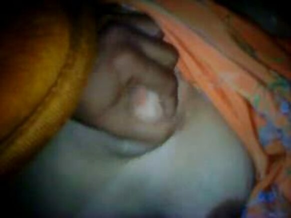 Igihindi co mu Bumanuko Sexy Picture Ubururu Gusambana Aunty w'ubwenge ariko arafasha umugabo wiwe mu gihe ariko aramusyamana