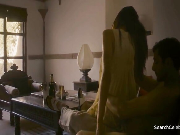 Freida Pinto - Sinema ziteye igomwe kandi zishushe