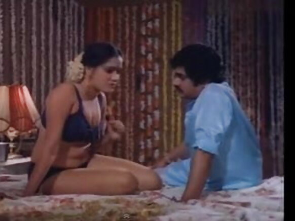 Videwo ya Jayarekha irabwa cane yerekana filime yuzuye y'igitsina
