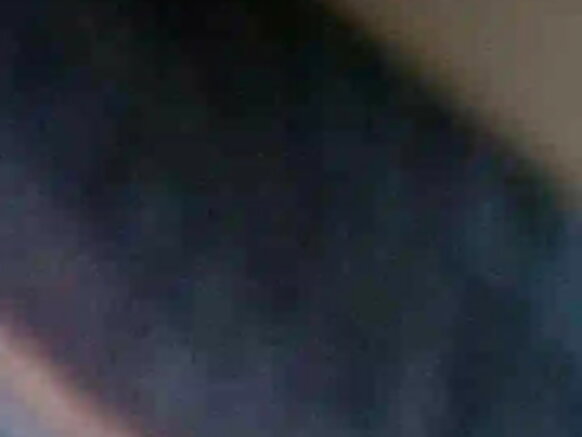 ishusho y'icongereza umugore w'igitsina gore mu gitamili 1 umugore yerekana 1