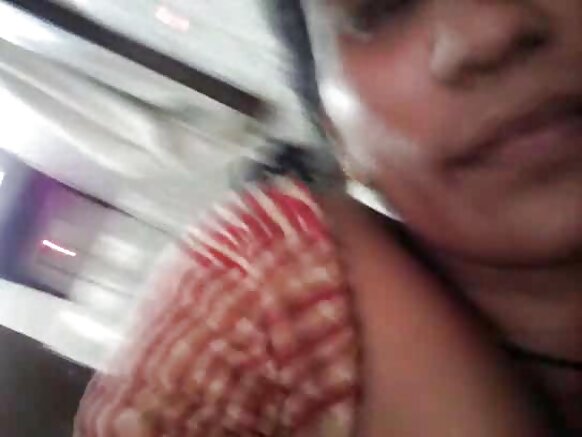 Hot telugu chudai filime y'ubusambanyi amabere abiri yonka kandi arasambanya amabere n'amajwi yanduye