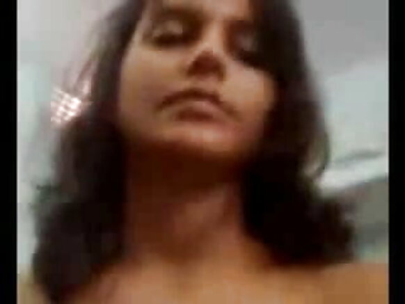 Sexy Aunty Ubuhinde bwo mu Buraruko Hot Sexy Icongereza Filime Amabere Aunty Ubuhindi Amabere