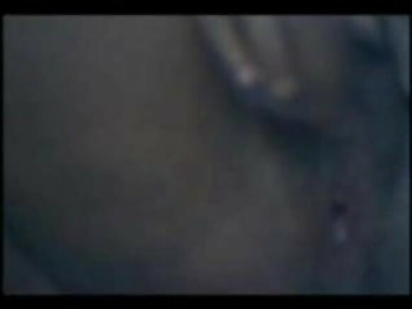 umukobwa w'umuhindi akina kuri webcam chat cam