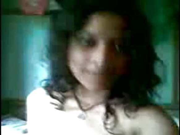 bangla desi bangla desi umukene w'umukobwa w'umunyagihugu congereza videwo yuzuye sexy ariko araguha igitsina ciwe ngo urye