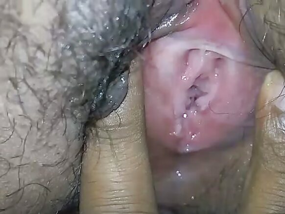 desi filime y'ubusambanyi y'ubuhinde umugore w'umugore afise ubwoya bw'igitsina aronka intoke mu gitereko