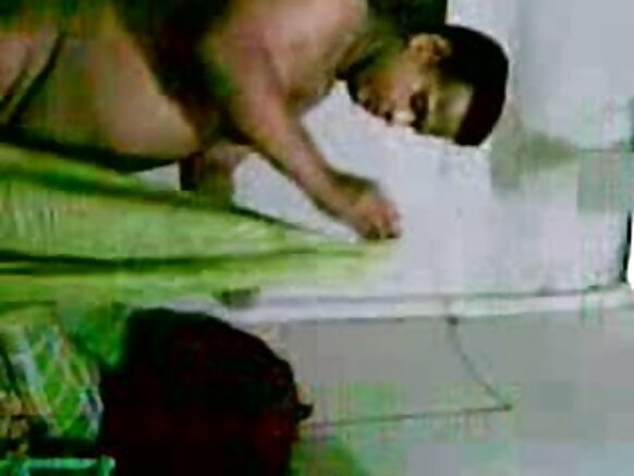 Ivy'ukuri aunty sex aunty india saree muhira aryamana n'umugabo wiwe w'icongereza videwo yuzuye y'igitsina