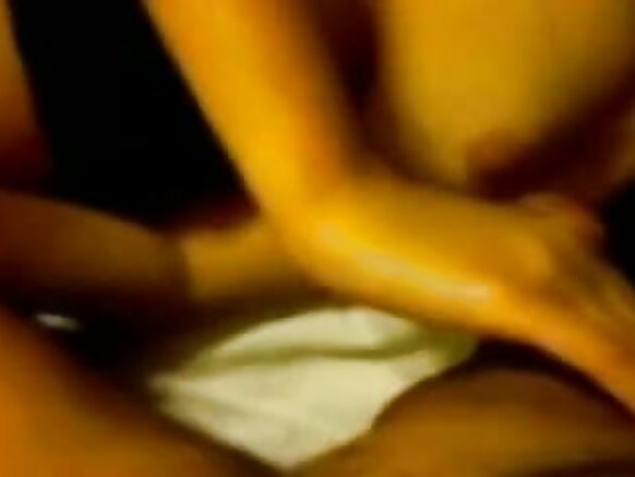 Desi igikoko sexy film Aunty akina n'igitsina c'umukobwa w'umunyaziya