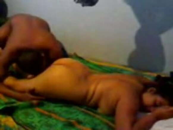 Ishusho ivuye mu congereza co mu Bumanuko Filime yuzuye y'ubusambanyi mu Buhindi Tetona Mallu aunty yaronse igikorwa kubera urusimbi rwa kera Tetona
