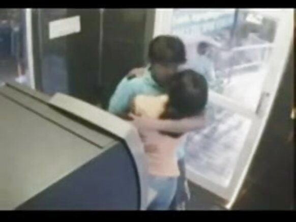 ATM y'abahindi Madrasi Ifoto y'igitsina ATM yikora