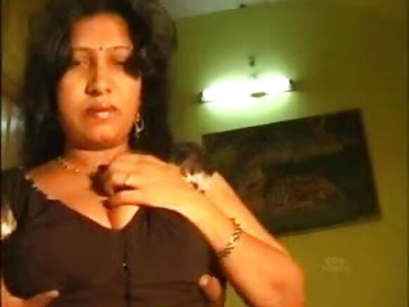 Mallu Senge wa Bollywood filime y'igitsina y'urukundo rwa senge 003