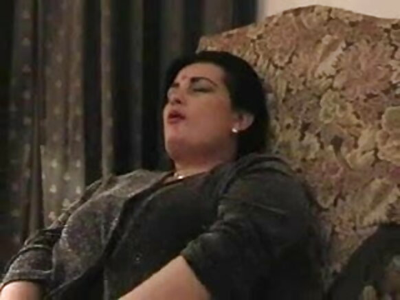 Ubuhinde Bushitse Sexy Filime Ifoto Domme - BBW Domme Ararya Imboro Yiwe