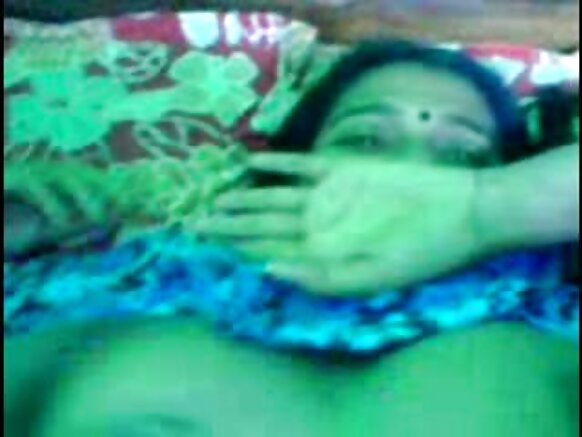 Bangla desi desi aunty aryamana n'abigisha babiri b'umukobwa wiwe amasanamu y'ibanga