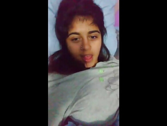 Desi umuyabaga cane busty amabere umuyabaga ishusho y'igitsina hd