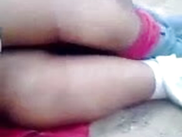 Desi umugabo n'umugore bariko barahuza ibitsina amasanamu sexy desi