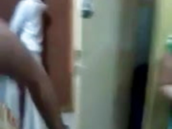 kaminuza y'abahindi iteye igomwe iteye isoni hd abakobwa bateye isoni batamba