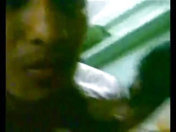 Desi aunty filime y'igitsina itwenza videwo isa n'iyivyibushe