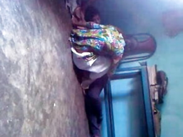 Abakundana ba Desi bafashwe bariko barahuza ibitsina sexy bf film hindi abakundana bafashwe bariko barahuza ibitsina mu kamera yihishije