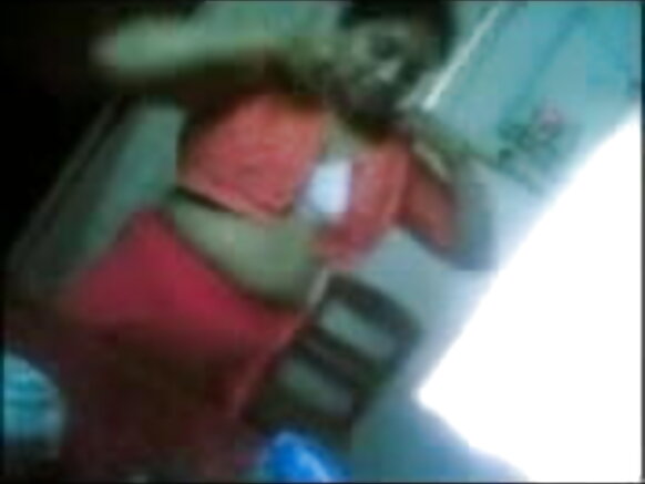 Aunty India Busty atanga igitsina umukiriya wiwe w'umuhindi, aramusambanya