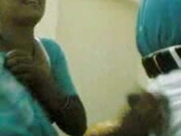 desi aunty hindi filime y'igitsina mu hindi n'abagenzi desi