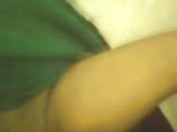 filime y'icongereza iteye igomwe tante xxx gusambana na shefu