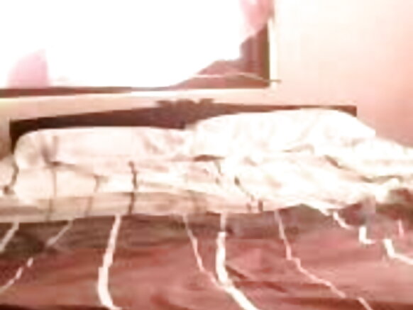 Sexy movie umugore mushasha ariko arasambana n'umwigisha w'umusore wo gutamba