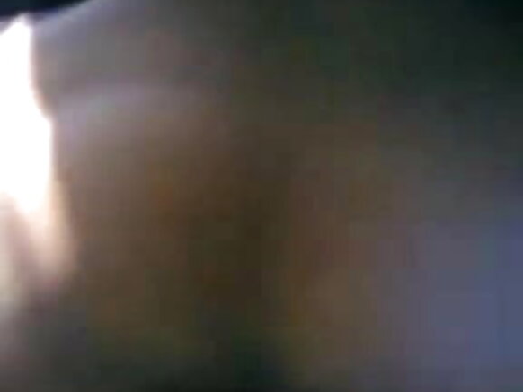 Umuhindi w'umuyabaga GF na BF imbere mu modoka y'igitsina filime y'igitsina umuhindi BF