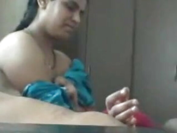 Aunty umukobwa w'igikundiro yafashe ibihe bimwe bimwe vya filime