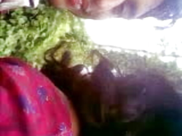 Desi yonka amabere y'umukobwa.
