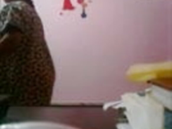 Aunty umupira w'amasanamu y'igitsina