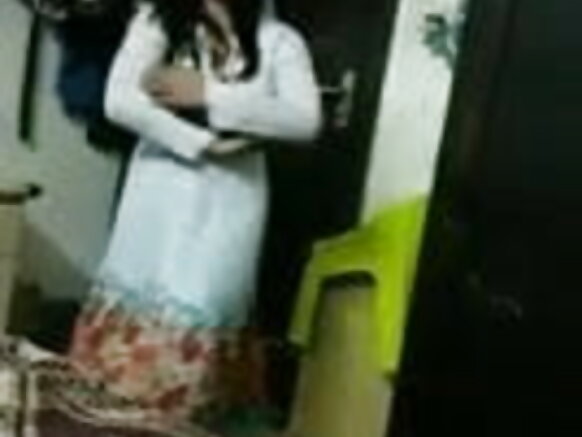Abanyapakistan Chudai 2 abamaraya ku videwo yuzuye y'igitsina